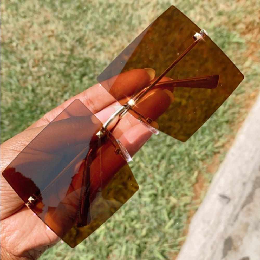 Coffee Brown Rimless Sunglasses.